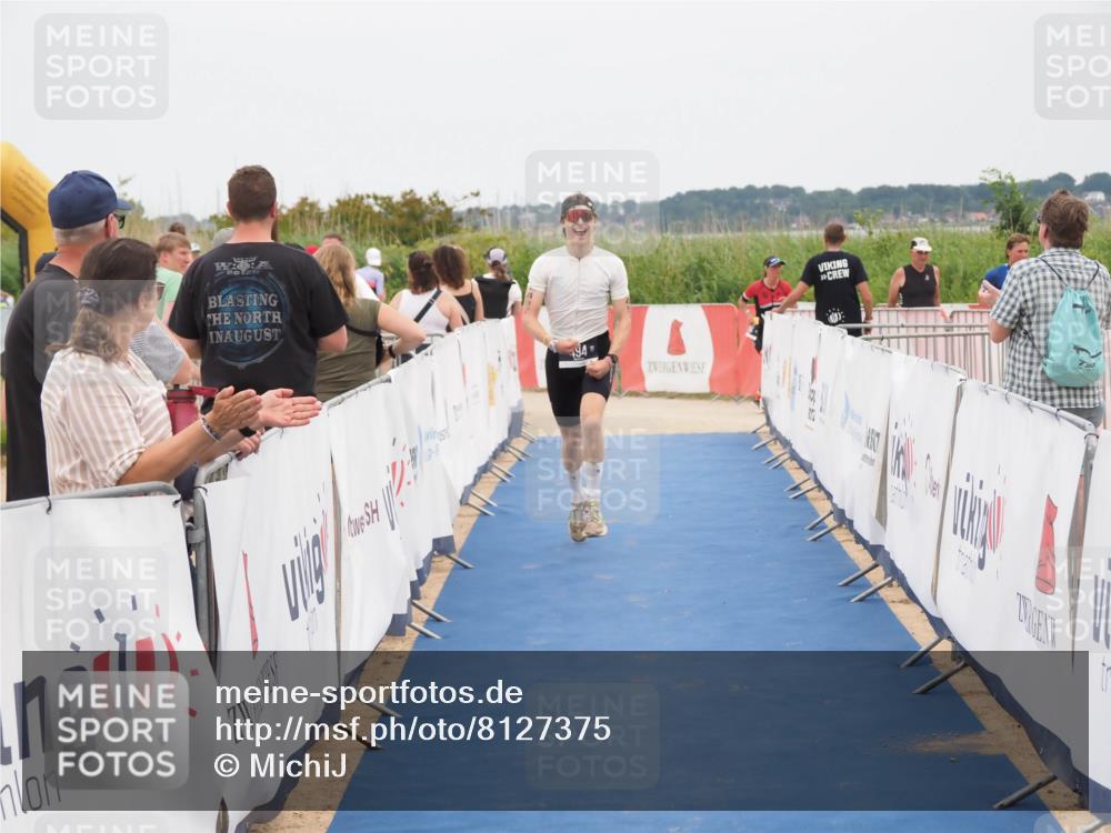 22.06.2025 - Viking Triathlon MichiJ http://msf.ph/oto/8127375 22.06.2025 15:19:16 Ziel 494 meine-sportfotos.de