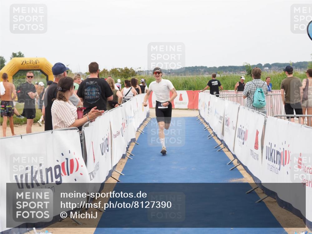 22.06.2025 - Viking Triathlon MichiJ http://msf.ph/oto/8127390 22.06.2025 15:19:17 Ziel 494 meine-sportfotos.de