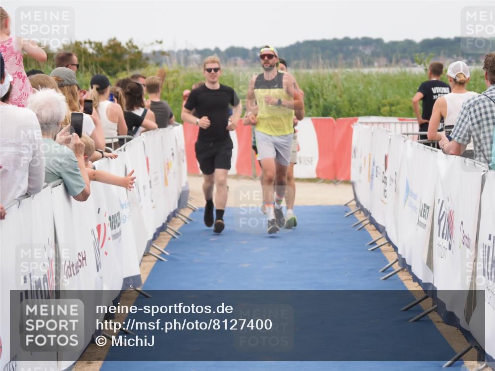 22.06.2025 - Viking Triathlon MichiJ http://msf.ph/oto/8127400 22.06.2025 15:24:41 Ziel 298, 607 meine-sportfotos.de