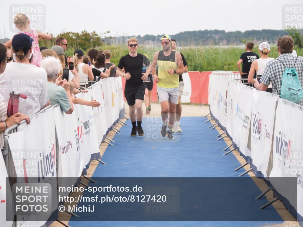 22.06.2025 - Viking Triathlon MichiJ http://msf.ph/oto/8127420 22.06.2025 15:24:41 Ziel 298, 607 meine-sportfotos.de