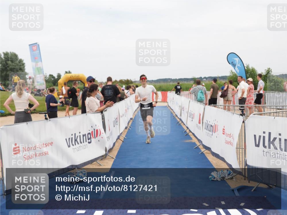 22.06.2025 - Viking Triathlon MichiJ http://msf.ph/oto/8127421 22.06.2025 15:19:18 Ziel 494 meine-sportfotos.de