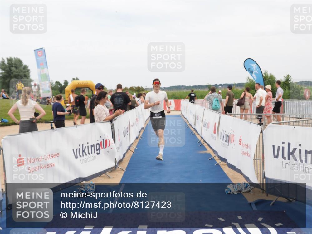 22.06.2025 - Viking Triathlon MichiJ http://msf.ph/oto/8127423 22.06.2025 15:19:18 Ziel 494 meine-sportfotos.de