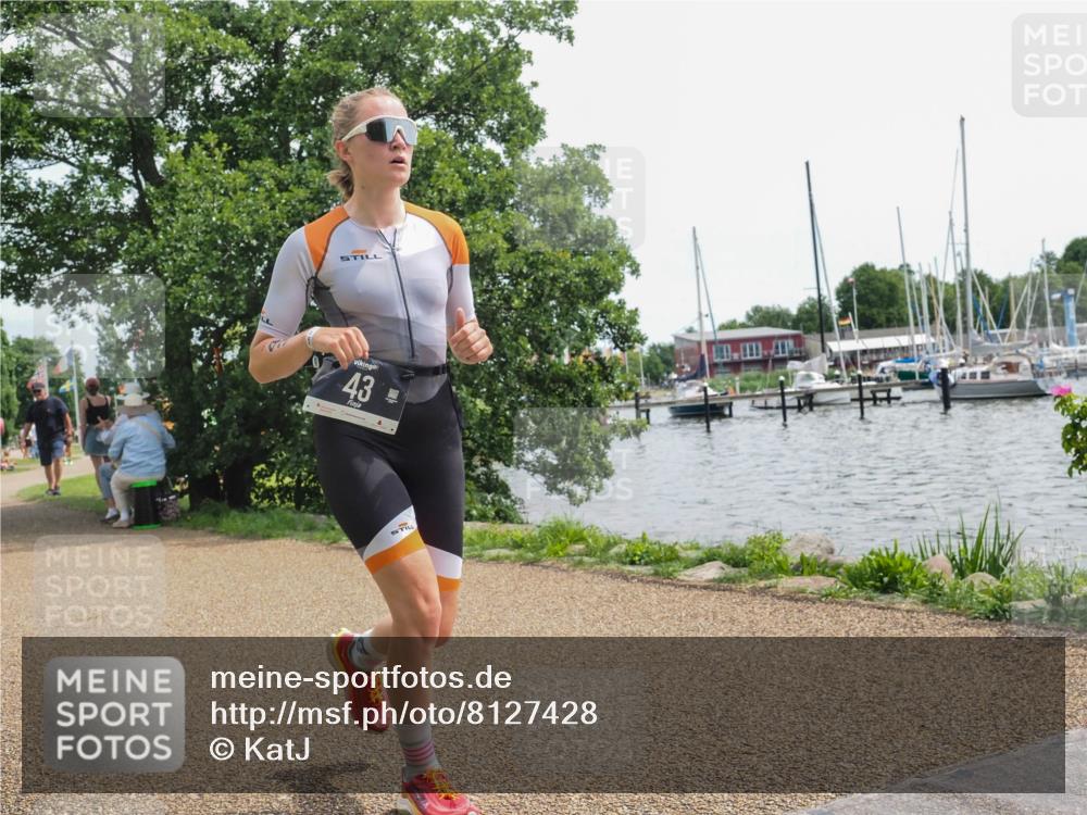 22.06.2025 - Viking Triathlon KatJ http://msf.ph/oto/8127428 22.06.2025 13:49:17 Laufen 43, 418 meine-sportfotos.de