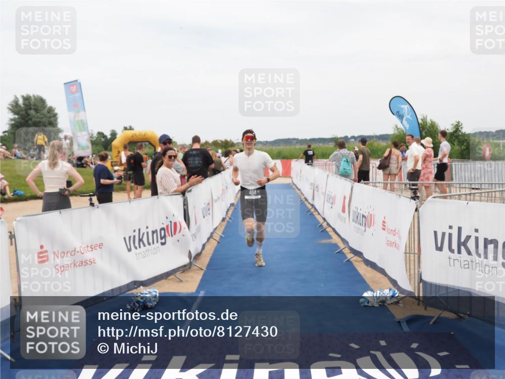 22.06.2025 - Viking Triathlon MichiJ http://msf.ph/oto/8127430 22.06.2025 15:19:18 Ziel 494 meine-sportfotos.de
