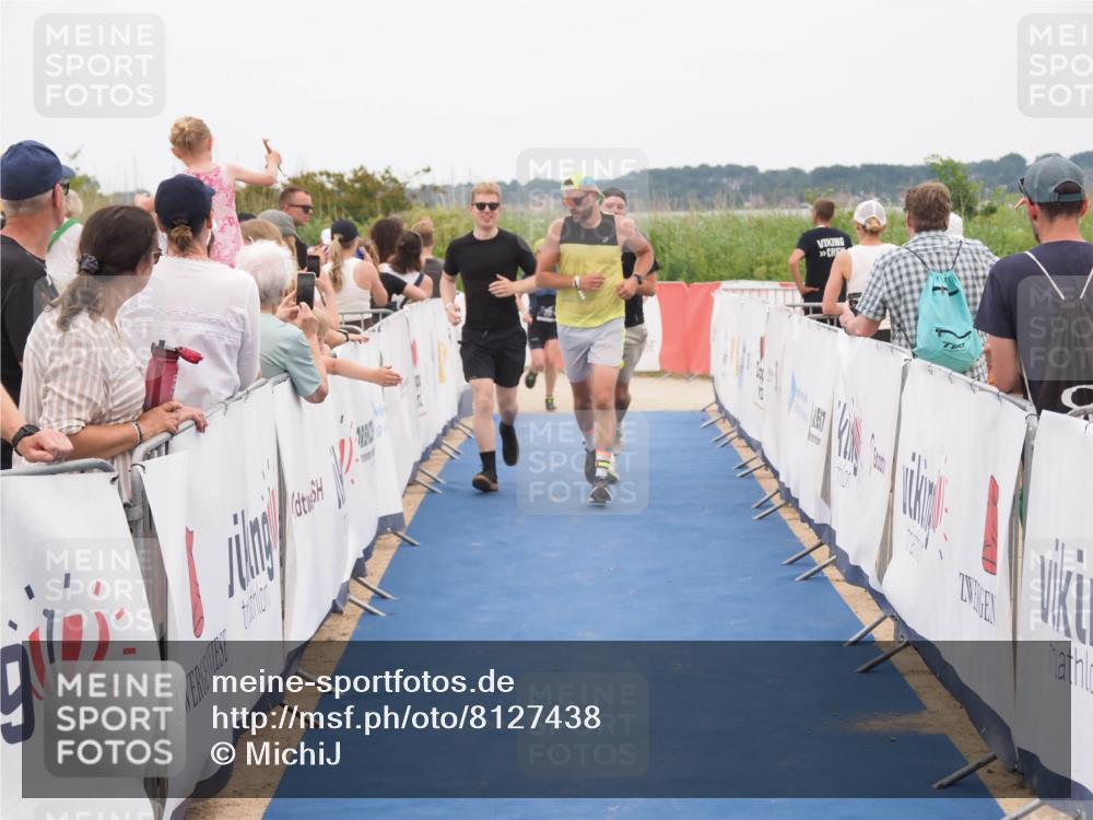 22.06.2025 - Viking Triathlon MichiJ http://msf.ph/oto/8127438 22.06.2025 15:24:42 Ziel 210, 298, 607 meine-sportfotos.de