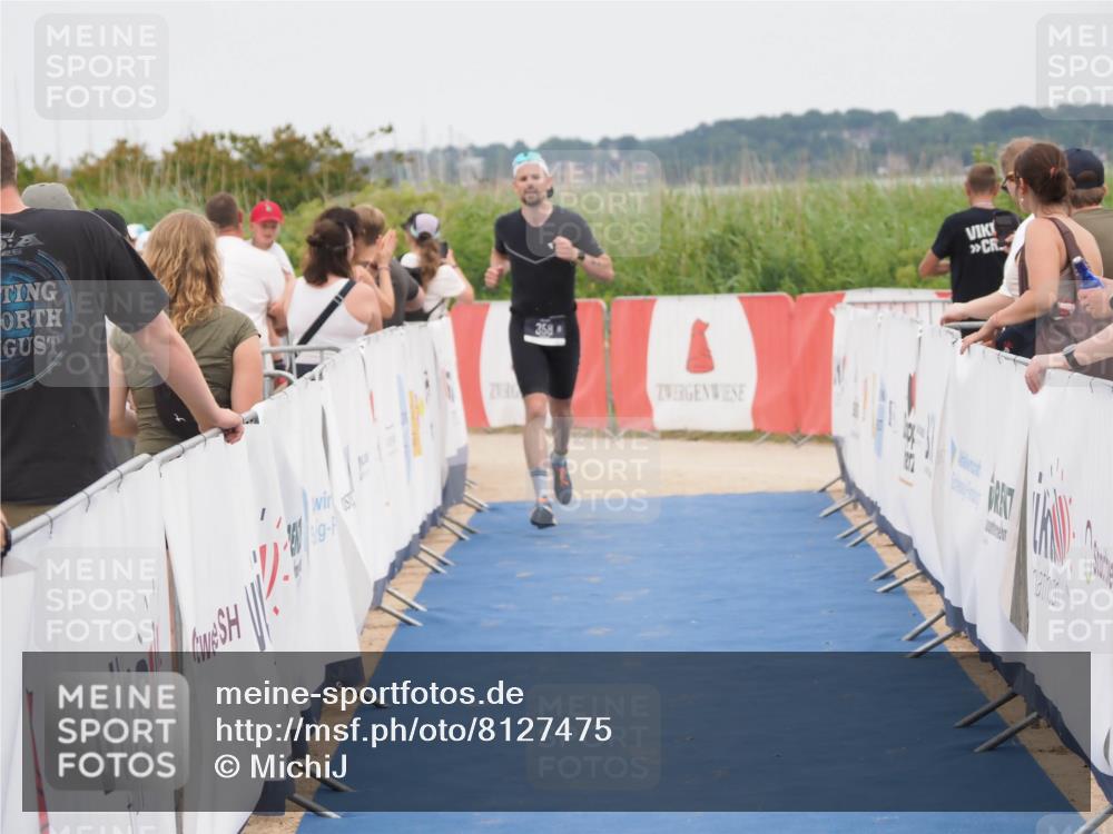 22.06.2025 - Viking Triathlon MichiJ http://msf.ph/oto/8127475 22.06.2025 15:19:25 Ziel 358 meine-sportfotos.de