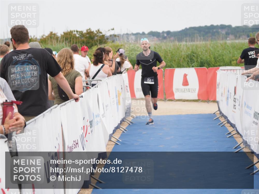22.06.2025 - Viking Triathlon MichiJ http://msf.ph/oto/8127478 22.06.2025 15:19:25 Ziel 358 meine-sportfotos.de