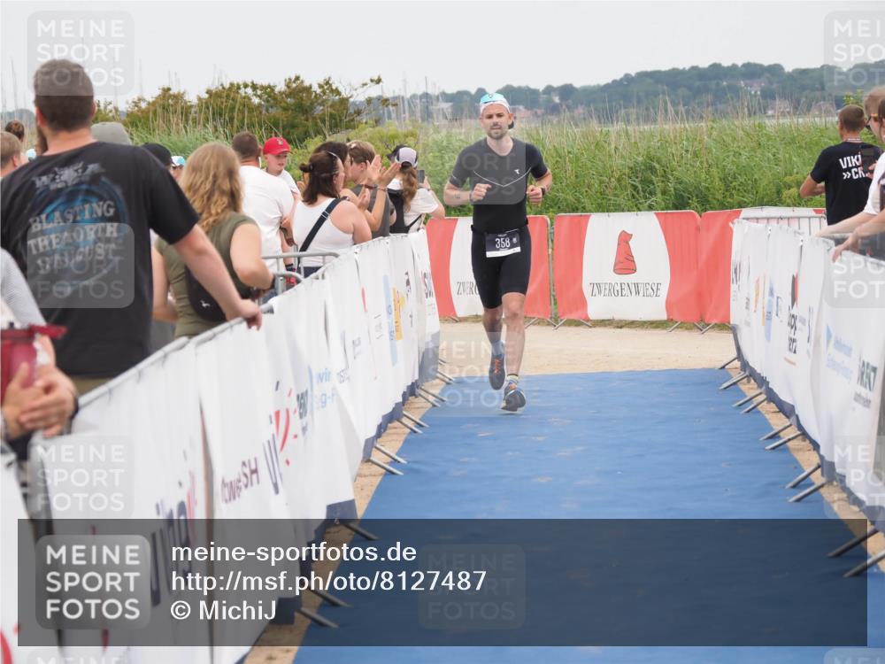 22.06.2025 - Viking Triathlon MichiJ http://msf.ph/oto/8127487 22.06.2025 15:19:25 Ziel 358 meine-sportfotos.de