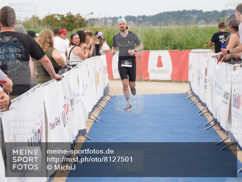 22.06.2025 - Viking Triathlon MichiJ http://msf.ph/oto/8127501 22.06.2025 15:19:26 Ziel 358 meine-sportfotos.de