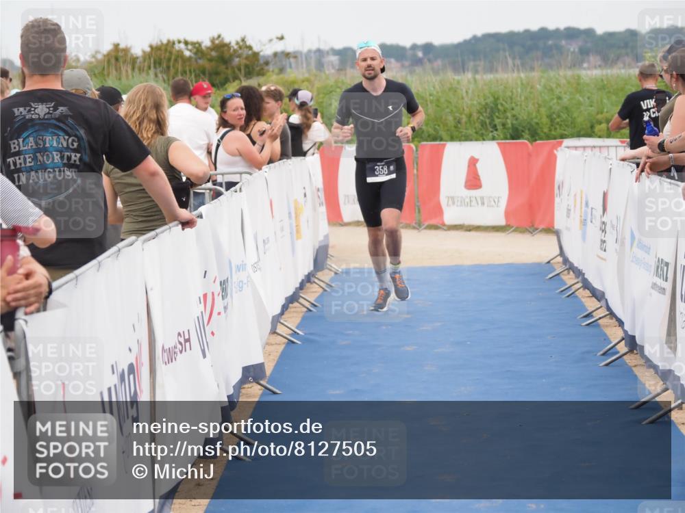 22.06.2025 - Viking Triathlon MichiJ http://msf.ph/oto/8127505 22.06.2025 15:19:26 Ziel 358 meine-sportfotos.de