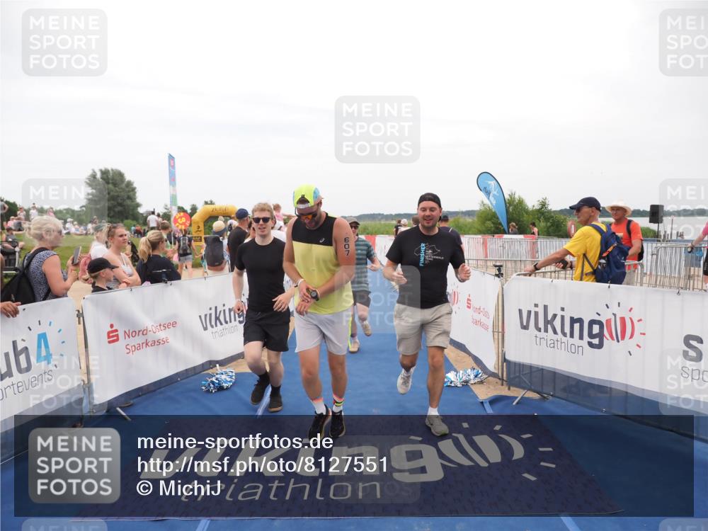 22.06.2025 - Viking Triathlon MichiJ http://msf.ph/oto/8127551 22.06.2025 15:24:46 Ziel 210, 607 meine-sportfotos.de