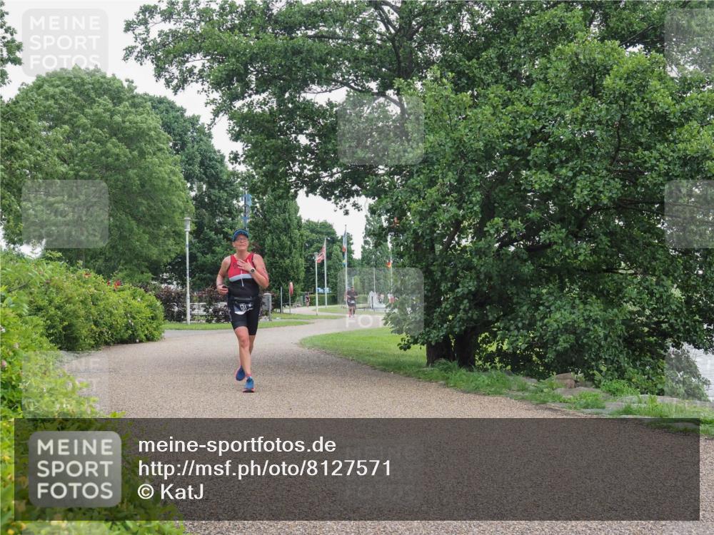 22.06.2025 - Viking Triathlon KatJ http://msf.ph/oto/8127571 22.06.2025 15:32:55 Laufen 131 meine-sportfotos.de