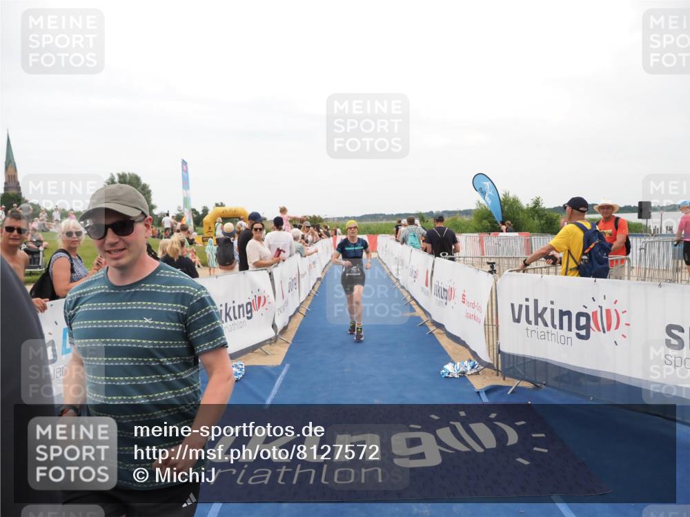 22.06.2025 - Viking Triathlon MichiJ http://msf.ph/oto/8127572 22.06.2025 15:24:48 Ziel 210, 607 meine-sportfotos.de