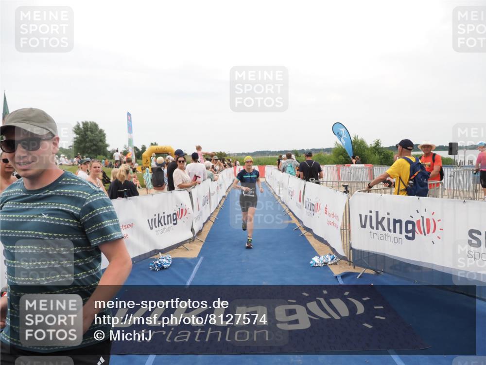 22.06.2025 - Viking Triathlon MichiJ http://msf.ph/oto/8127574 22.06.2025 15:24:48 Ziel 210, 607 meine-sportfotos.de