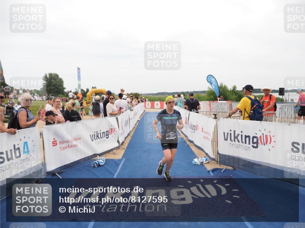 22.06.2025 - Viking Triathlon MichiJ http://msf.ph/oto/8127595 22.06.2025 15:24:49 Ziel 210, 607 meine-sportfotos.de