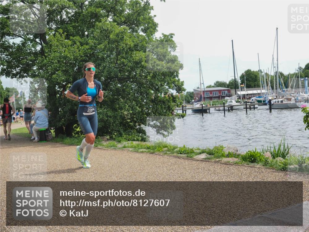 22.06.2025 - Viking Triathlon KatJ http://msf.ph/oto/8127607 22.06.2025 13:49:33 Laufen 398, 412 meine-sportfotos.de