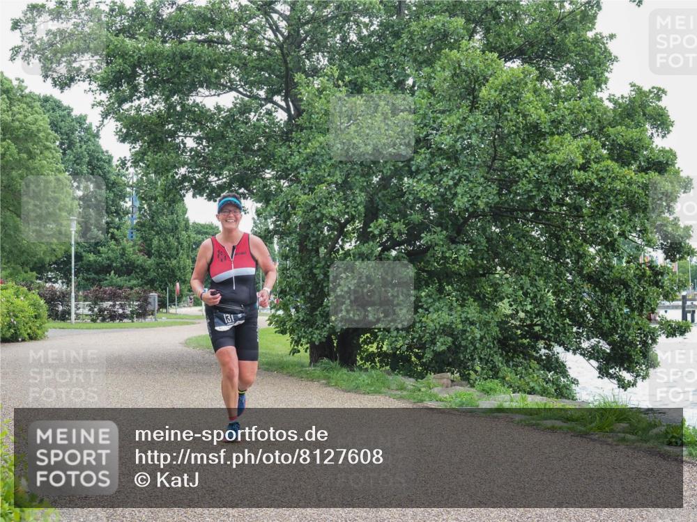 22.06.2025 - Viking Triathlon KatJ http://msf.ph/oto/8127608 22.06.2025 15:32:57 Laufen 131 meine-sportfotos.de