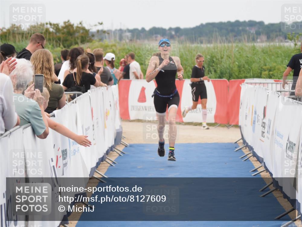 22.06.2025 - Viking Triathlon MichiJ http://msf.ph/oto/8127609 22.06.2025 15:24:53 Ziel 200, 210 meine-sportfotos.de