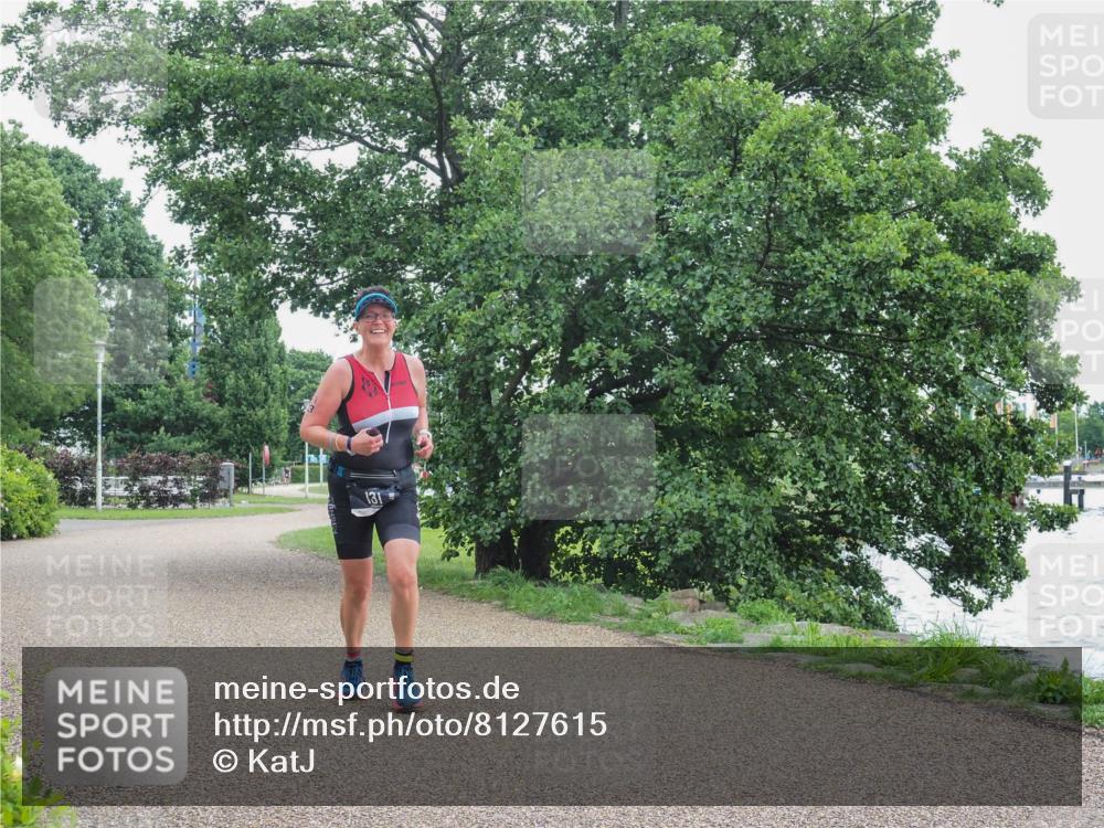 22.06.2025 - Viking Triathlon KatJ http://msf.ph/oto/8127615 22.06.2025 15:32:57 Laufen 131 meine-sportfotos.de