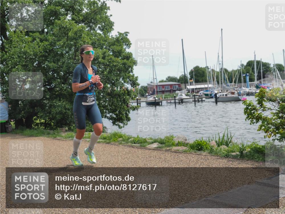 22.06.2025 - Viking Triathlon KatJ http://msf.ph/oto/8127617 22.06.2025 13:49:33 Laufen 398, 412 meine-sportfotos.de