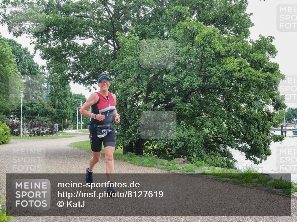 22.06.2025 - Viking Triathlon KatJ http://msf.ph/oto/8127619 22.06.2025 15:32:57 Laufen 131 meine-sportfotos.de