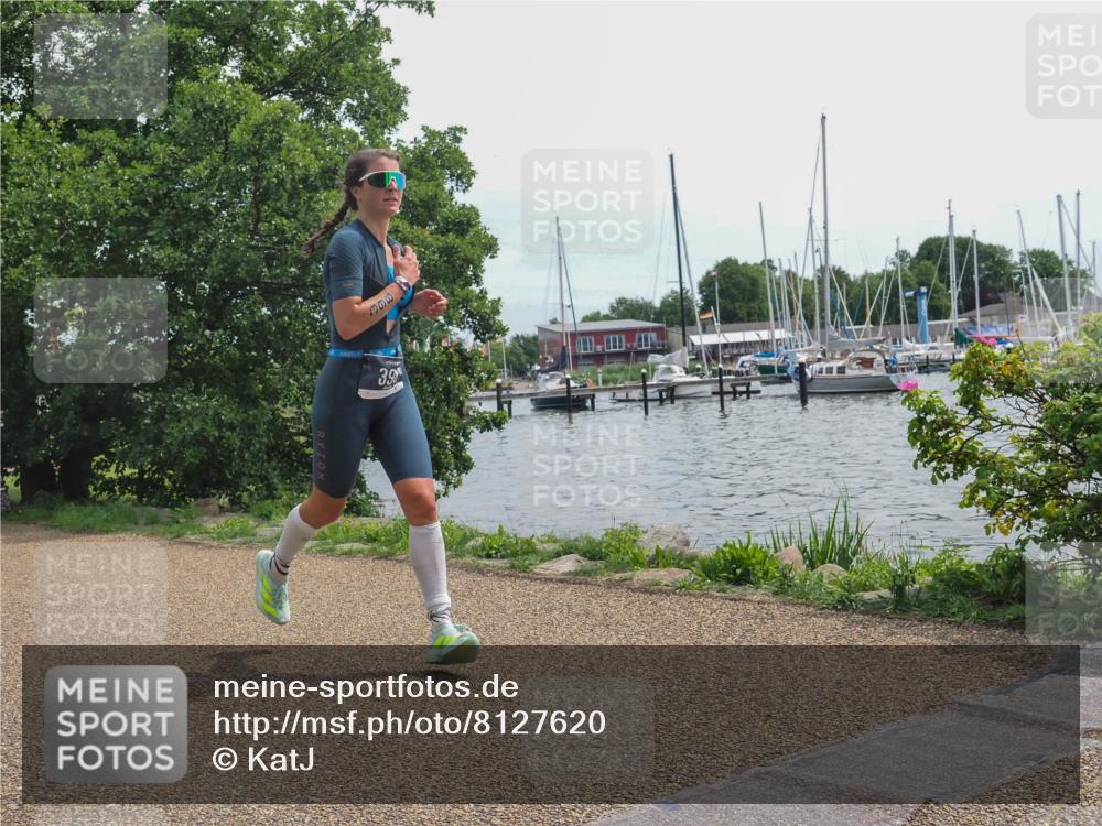 22.06.2025 - Viking Triathlon KatJ http://msf.ph/oto/8127620 22.06.2025 13:49:33 Laufen 398, 412 meine-sportfotos.de