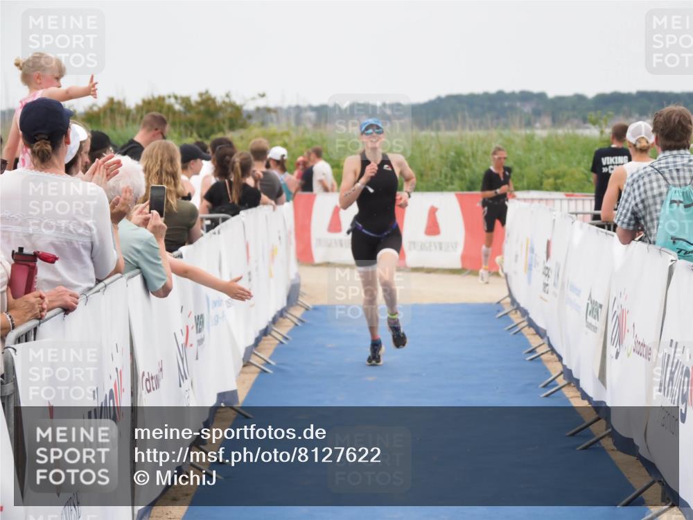 22.06.2025 - Viking Triathlon MichiJ http://msf.ph/oto/8127622 22.06.2025 15:24:54 Ziel 200 meine-sportfotos.de