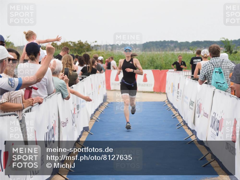22.06.2025 - Viking Triathlon MichiJ http://msf.ph/oto/8127635 22.06.2025 15:24:54 Ziel 200 meine-sportfotos.de