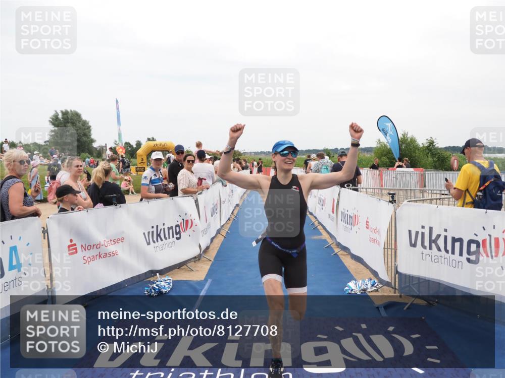 22.06.2025 - Viking Triathlon MichiJ http://msf.ph/oto/8127708 22.06.2025 15:24:57 Ziel 200 meine-sportfotos.de