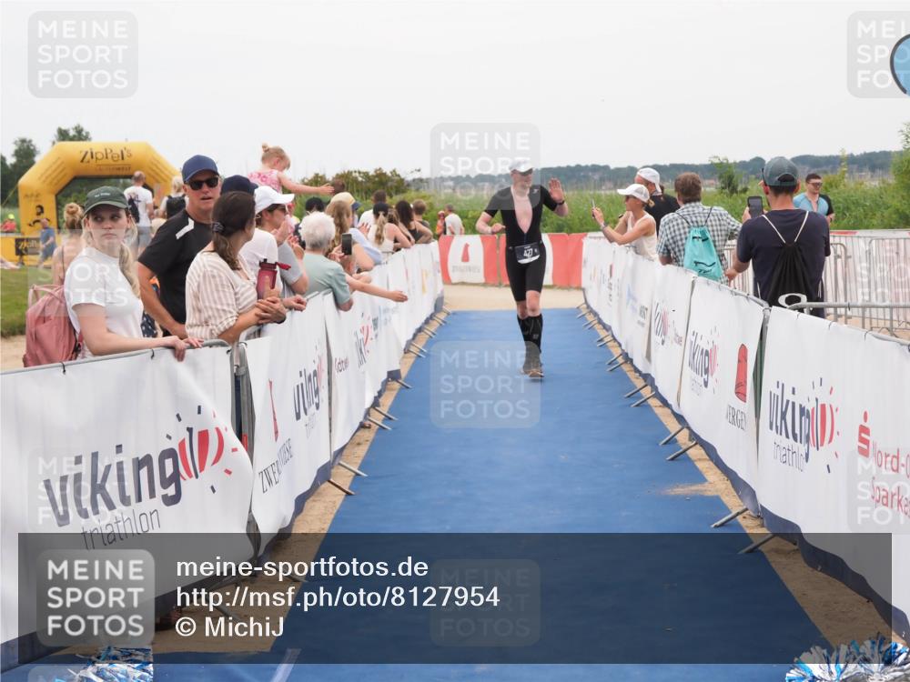 22.06.2025 - Viking Triathlon MichiJ http://msf.ph/oto/8127954 22.06.2025 15:25:42 Ziel 427 meine-sportfotos.de
