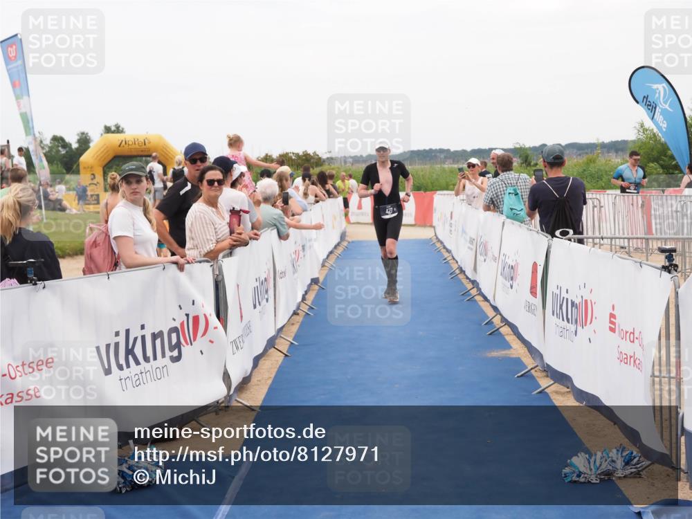 22.06.2025 - Viking Triathlon MichiJ http://msf.ph/oto/8127971 22.06.2025 15:25:42 Ziel 427 meine-sportfotos.de