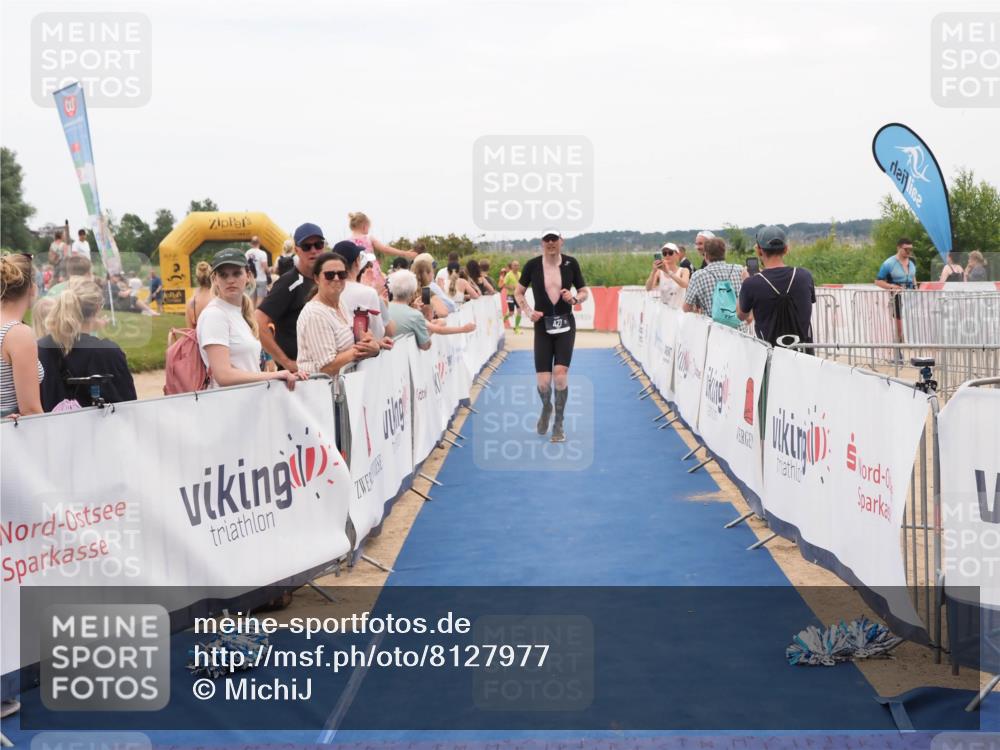 22.06.2025 - Viking Triathlon MichiJ http://msf.ph/oto/8127977 22.06.2025 15:25:43 Ziel 427 meine-sportfotos.de