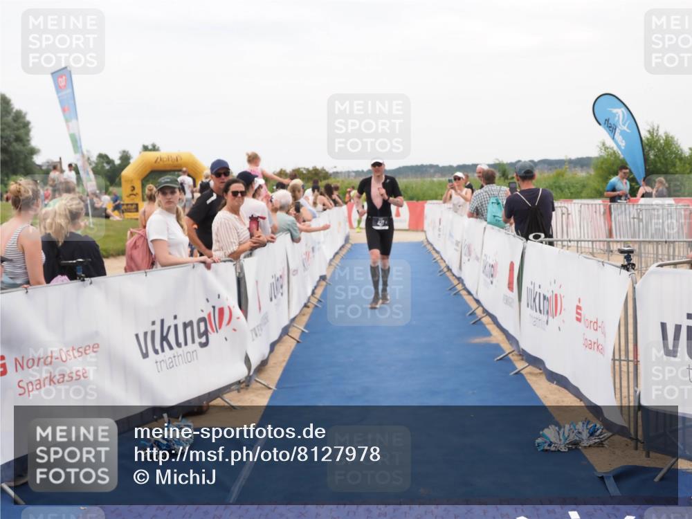 22.06.2025 - Viking Triathlon MichiJ http://msf.ph/oto/8127978 22.06.2025 15:25:43 Ziel 427 meine-sportfotos.de