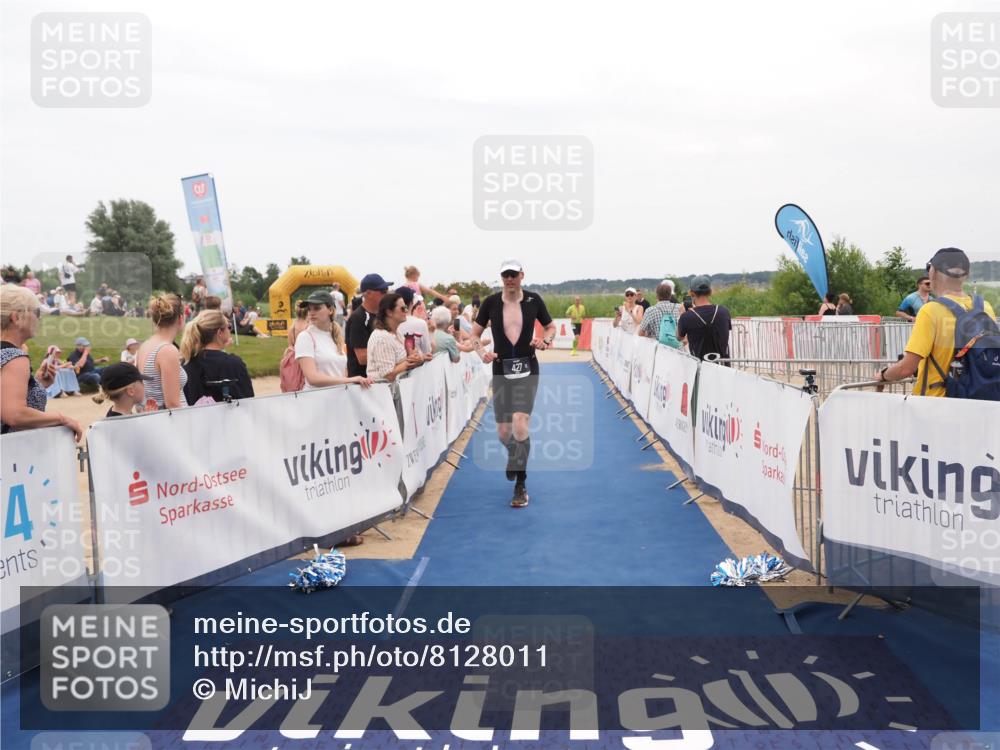 22.06.2025 - Viking Triathlon MichiJ http://msf.ph/oto/8128011 22.06.2025 15:25:44 Ziel 427 meine-sportfotos.de