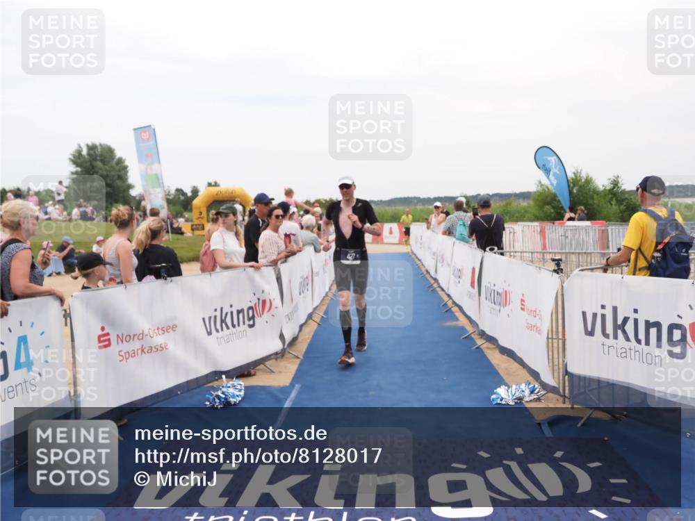 22.06.2025 - Viking Triathlon MichiJ http://msf.ph/oto/8128017 22.06.2025 15:25:44 Ziel 427 meine-sportfotos.de