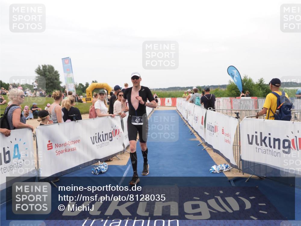 22.06.2025 - Viking Triathlon MichiJ http://msf.ph/oto/8128035 22.06.2025 15:25:45 Ziel 22, 427 meine-sportfotos.de