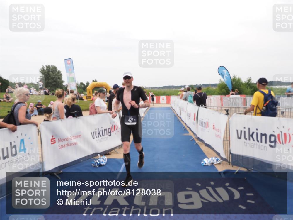 22.06.2025 - Viking Triathlon MichiJ http://msf.ph/oto/8128038 22.06.2025 15:25:45 Ziel 22, 427 meine-sportfotos.de