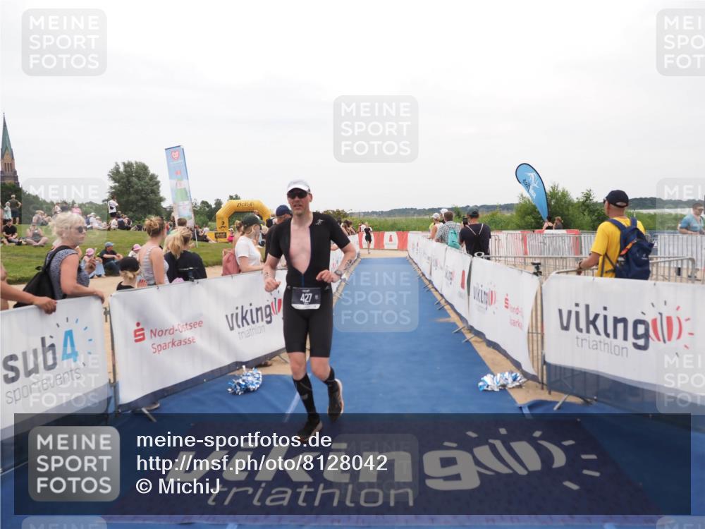 22.06.2025 - Viking Triathlon MichiJ http://msf.ph/oto/8128042 22.06.2025 15:25:45 Ziel 22, 427 meine-sportfotos.de
