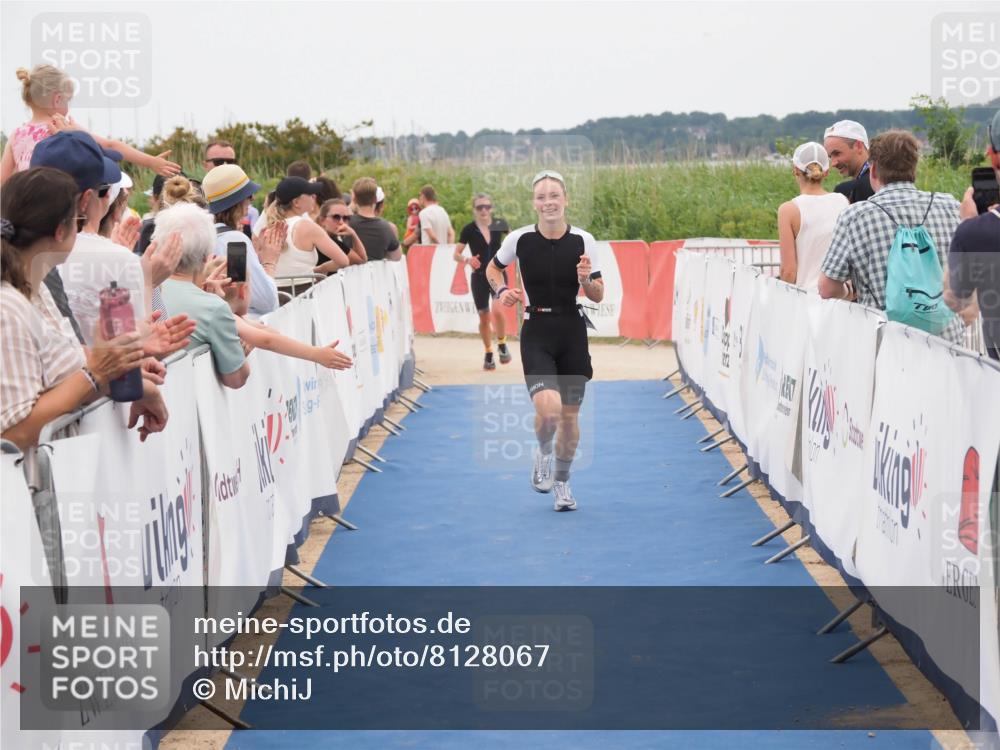 22.06.2025 - Viking Triathlon MichiJ http://msf.ph/oto/8128067 22.06.2025 15:25:49 Ziel 22, 343, 427 meine-sportfotos.de