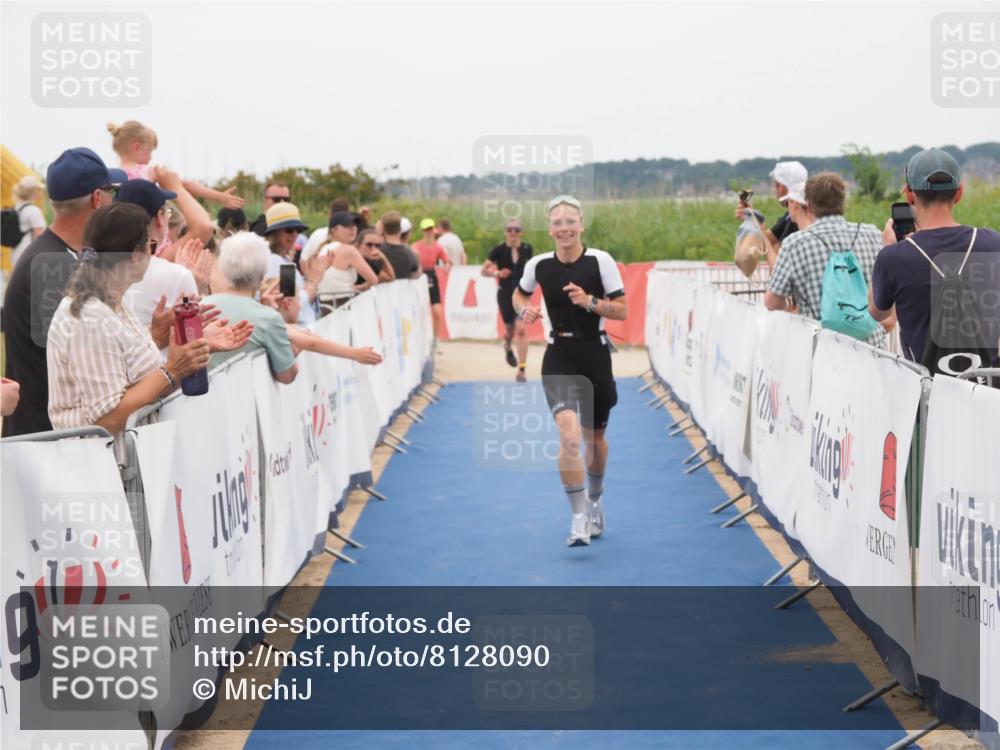 22.06.2025 - Viking Triathlon MichiJ http://msf.ph/oto/8128090 22.06.2025 15:25:50 Ziel 22, 44, 343 meine-sportfotos.de
