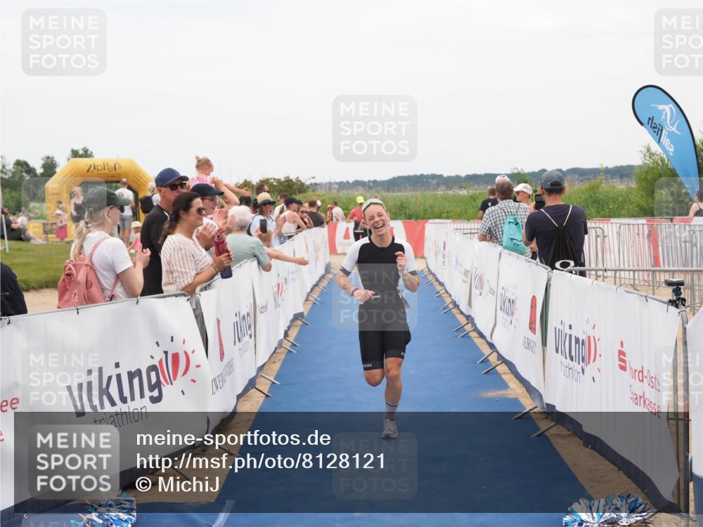 22.06.2025 - Viking Triathlon MichiJ http://msf.ph/oto/8128121 22.06.2025 15:25:51 Ziel 22, 44, 343 meine-sportfotos.de