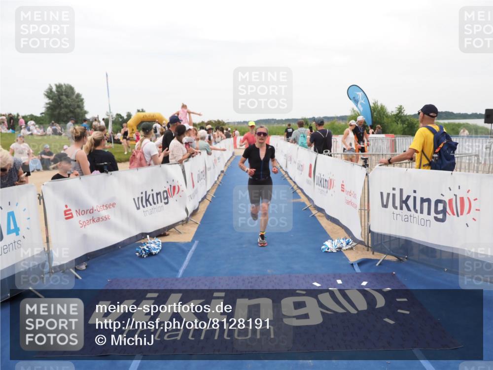22.06.2025 - Viking Triathlon MichiJ http://msf.ph/oto/8128191 22.06.2025 15:25:55 Ziel 22, 44, 343 meine-sportfotos.de