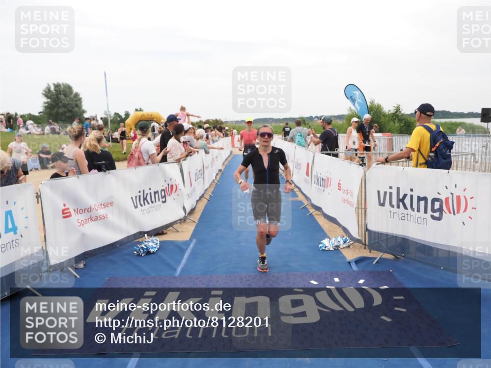 22.06.2025 - Viking Triathlon MichiJ http://msf.ph/oto/8128201 22.06.2025 15:25:56 Ziel 22, 44, 343 meine-sportfotos.de