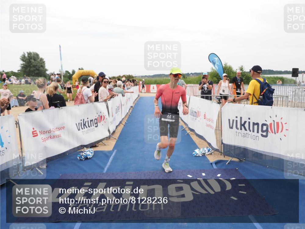 22.06.2025 - Viking Triathlon MichiJ http://msf.ph/oto/8128236 22.06.2025 15:25:57 Ziel 44, 343 meine-sportfotos.de