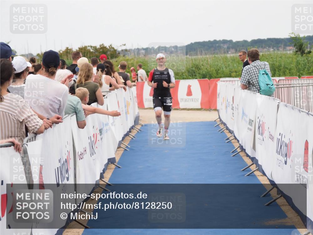 22.06.2025 - Viking Triathlon MichiJ http://msf.ph/oto/8128250 22.06.2025 15:26:35 Ziel 385 meine-sportfotos.de