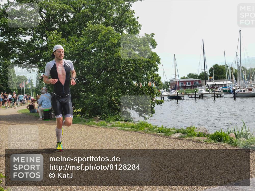 22.06.2025 - Viking Triathlon KatJ http://msf.ph/oto/8128284 22.06.2025 13:52:22 Laufen 215, 393 meine-sportfotos.de