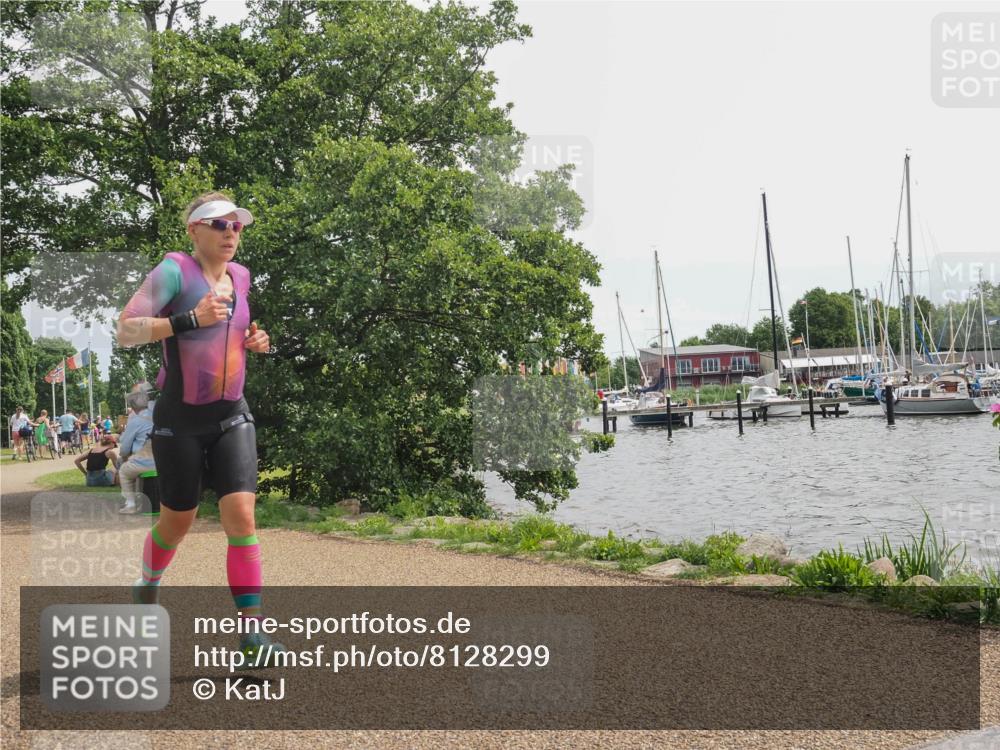 22.06.2025 - Viking Triathlon KatJ http://msf.ph/oto/8128299 22.06.2025 13:52:24 Laufen 215, 393 meine-sportfotos.de