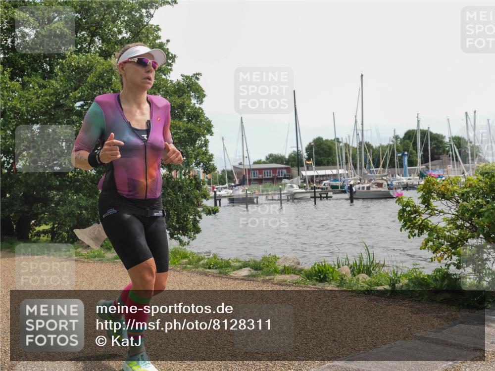 22.06.2025 - Viking Triathlon KatJ http://msf.ph/oto/8128311 22.06.2025 13:52:25 Laufen 215, 393 meine-sportfotos.de