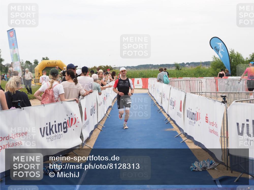 22.06.2025 - Viking Triathlon MichiJ http://msf.ph/oto/8128313 22.06.2025 15:26:38 Ziel 385 meine-sportfotos.de