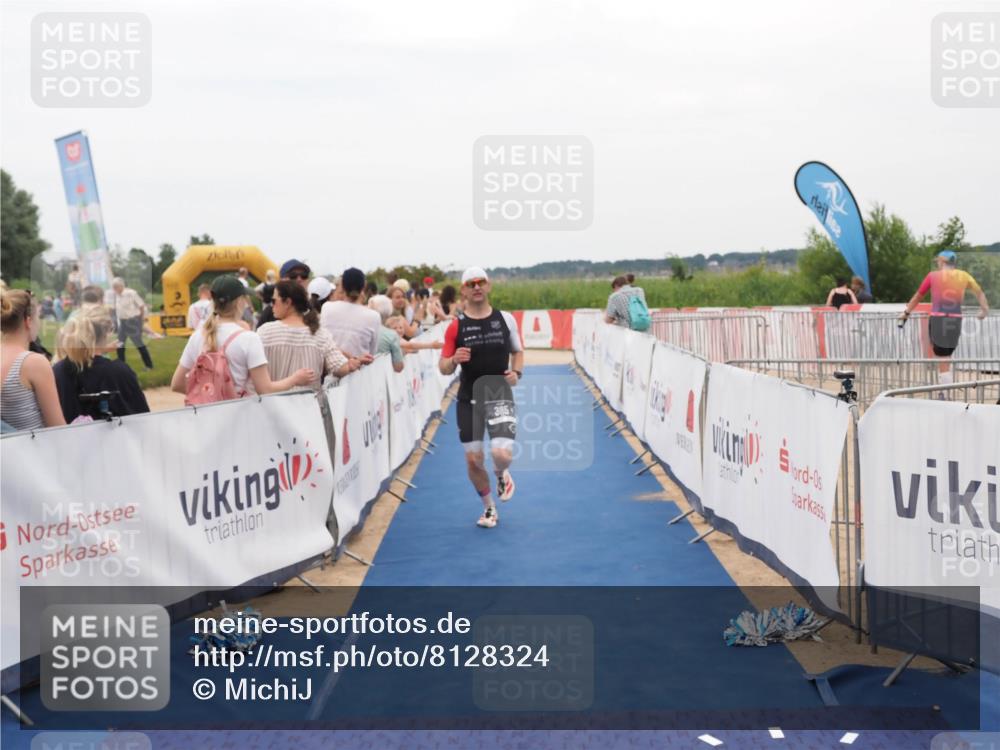 22.06.2025 - Viking Triathlon MichiJ http://msf.ph/oto/8128324 22.06.2025 15:26:38 Ziel 385 meine-sportfotos.de